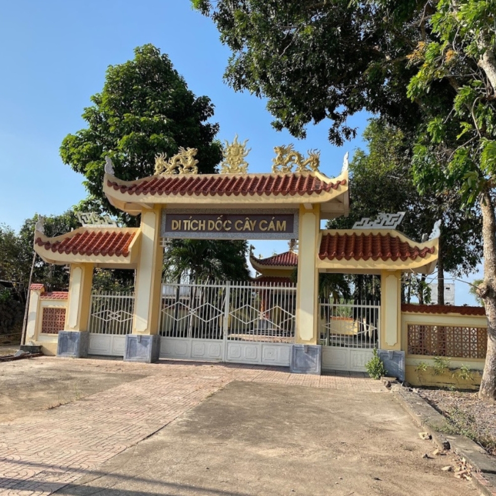 Di Tích Dốc Cây Cám Ở Thị Trấn Đất Đỏ